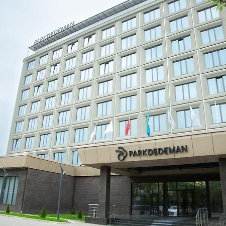 Hotel Park Dedeman Ałma Ata Zewnętrze zdjęcie